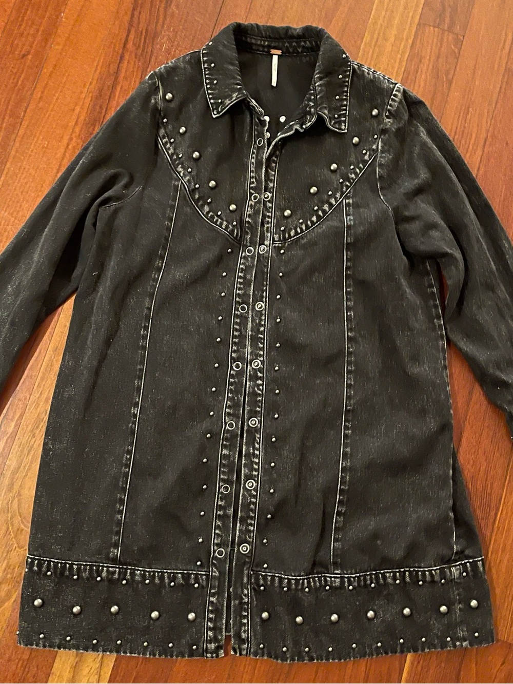 Free People We The Free Bennet Studded Denim Shirt Jacket - Picture 4 of 6